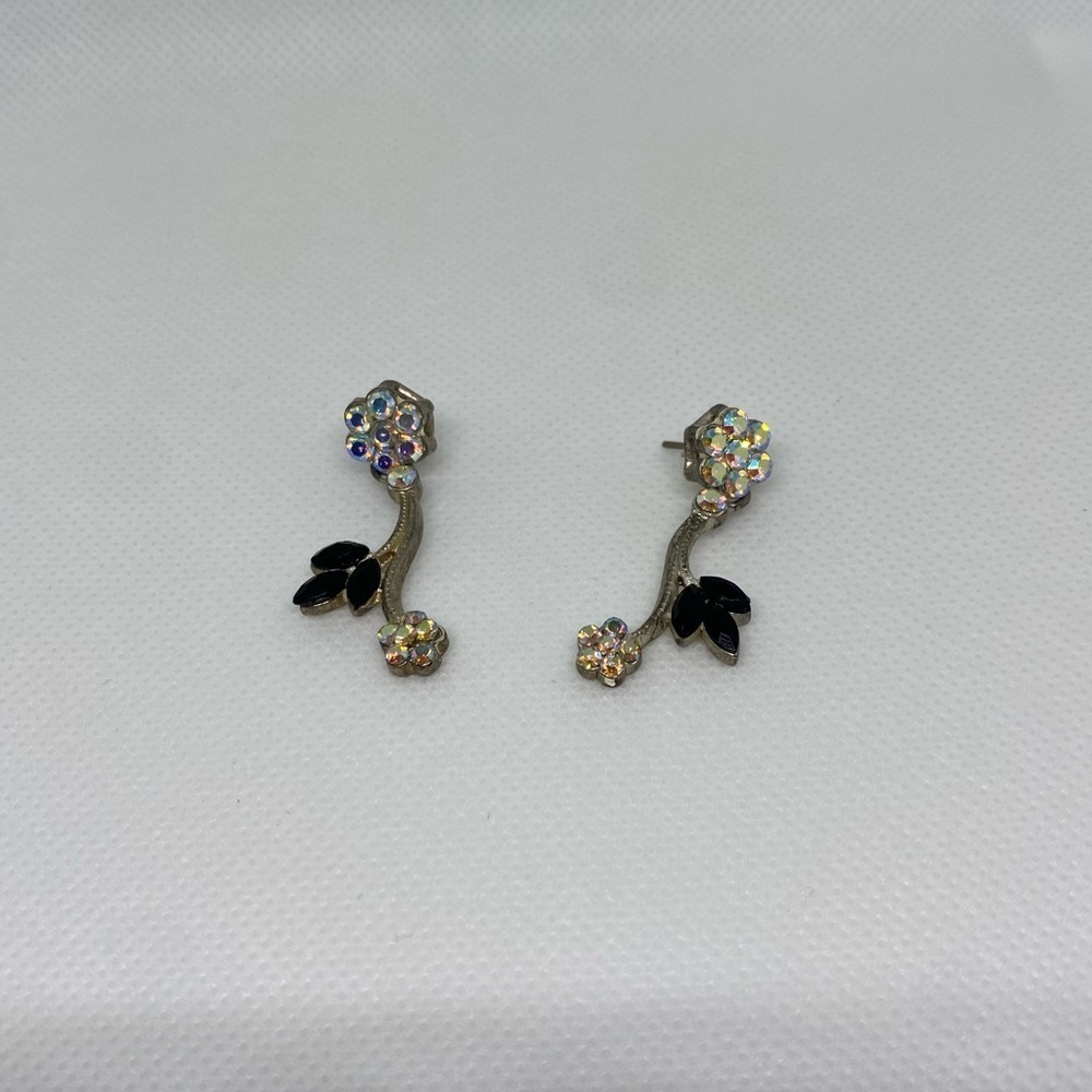 Clear floral black stud long diamond earrings